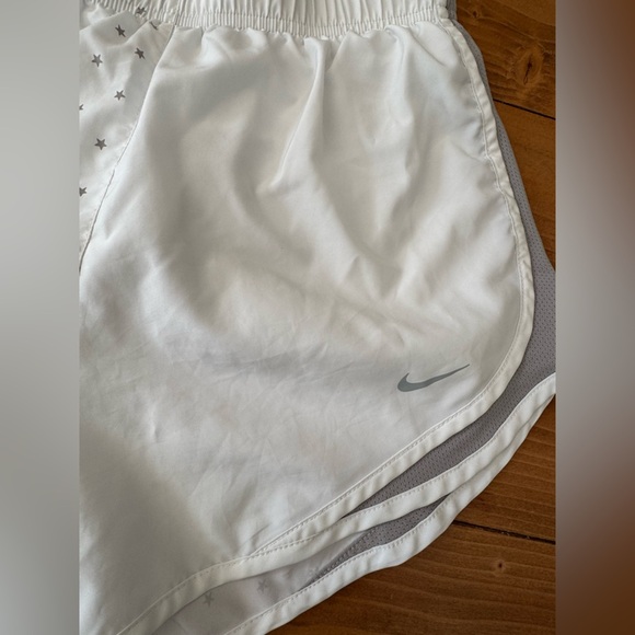 Nike Kids White and Gray Starry Shorts - Picture 4 of 10